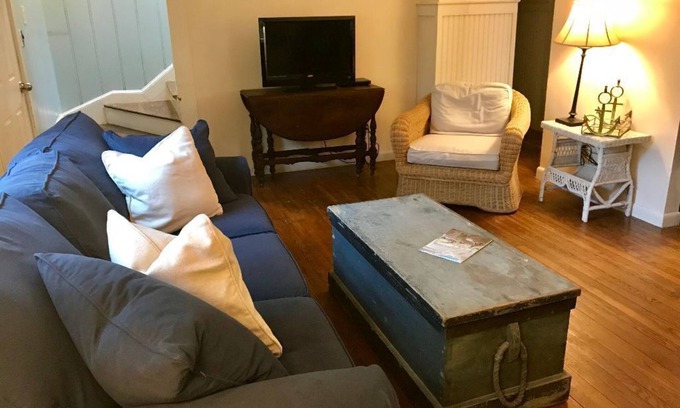 Edgartown House | Family-friendly 4 Bedroom House on Chappy - Book Now for Summer 2024