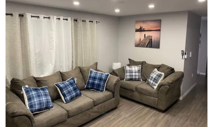 Lower Sackville House | Family Friendly 3 BR Home - Pets Allowed + Free Parking