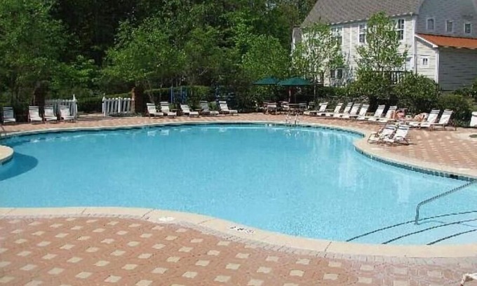 Lackey Resort | Family friendly condo! Water Park, Bush Gardens, Historic Williamsburg