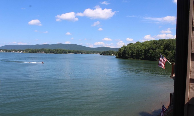 Union Hall Condo | Family Friendly, Lake Front Condo on Quiet Southern Part of the Smith Mtn Lake