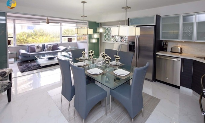 La Gorce Apartment | Family Friendly Modern Beachfront Apartment - 519