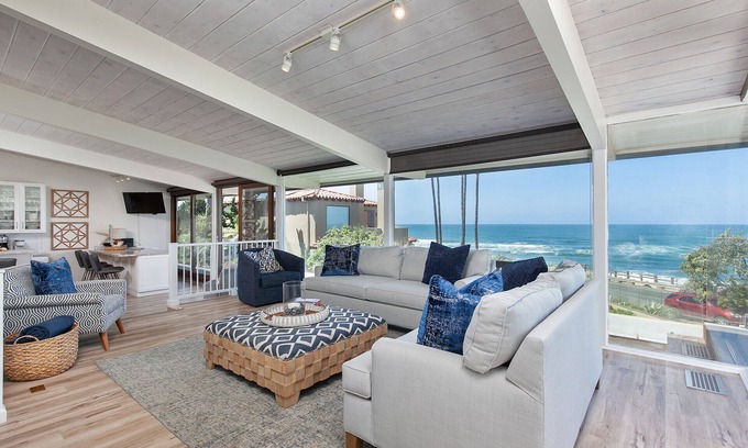 Sunset Cliffs House | Family Getaway in Casa Cordova in Sunset Cliffs NOW W/AC & HEATED POOL!