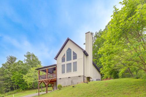 Asheville House | Family Home with Views about 5 Mi to Downtown Asheville!