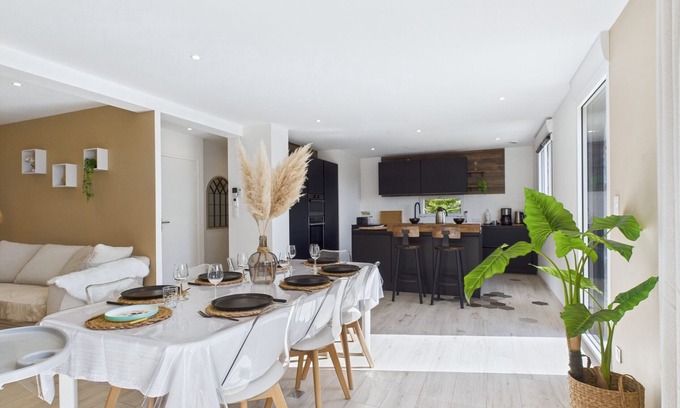 Plouguerneau Villa | Family house for 7 people 150m from the sea