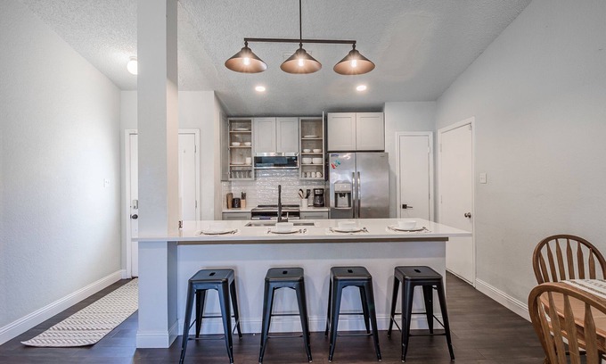 Fort Worth House | Family-Pet friendly home in DFW area.