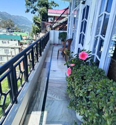 Bajoral Khurd Apartment | Family Suite Homestay