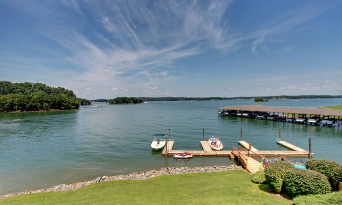 North Shore Condo | Family Ties II Luxury Lakefront Condo at Bernard's Landing - Water Front