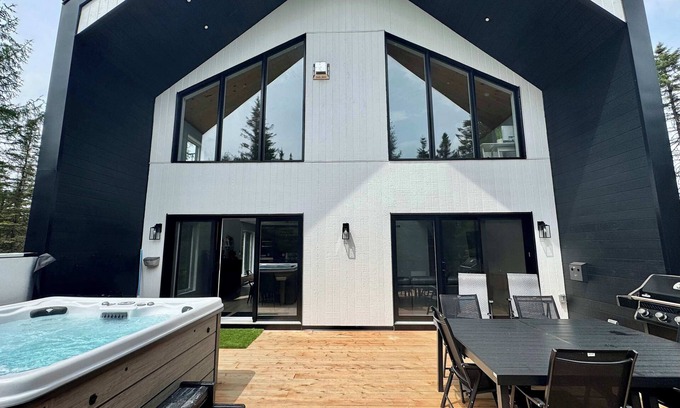 Shannon Ski Chalet | Famylia Spa Billard Foyer Dart Babyfoot
