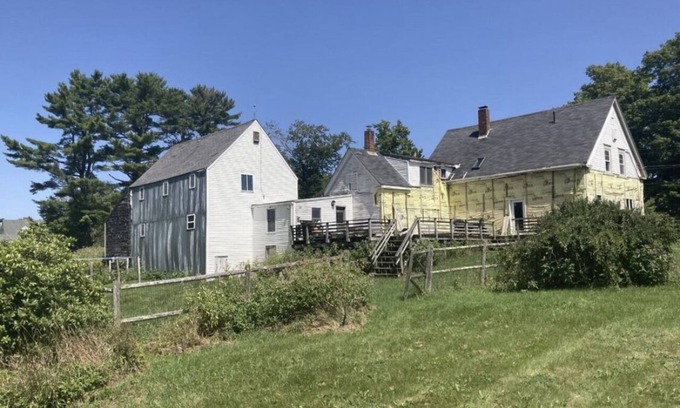 Warren House | Fancy Farmhouse on the mid coast of Maine
