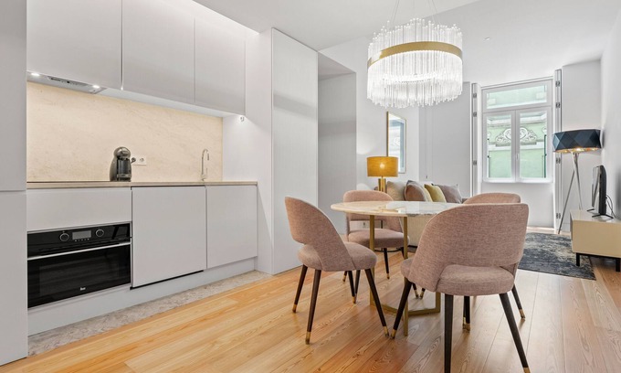 Santa Maria Maior Apartment | Fantastic location 1 Bedroom
