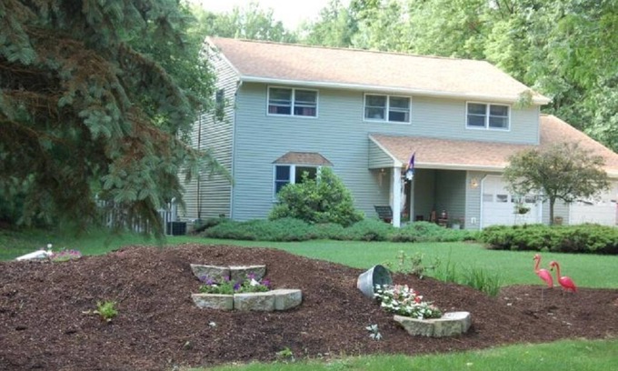 Saratoga Springs House | Fantastic Place to Relax , Race track, Saratoga, Lk George, Pool, SPAC.