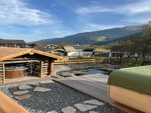 Bramberg am Wildkogel House | Farmhouse in Bramberg with Natural Pond, cleaning included