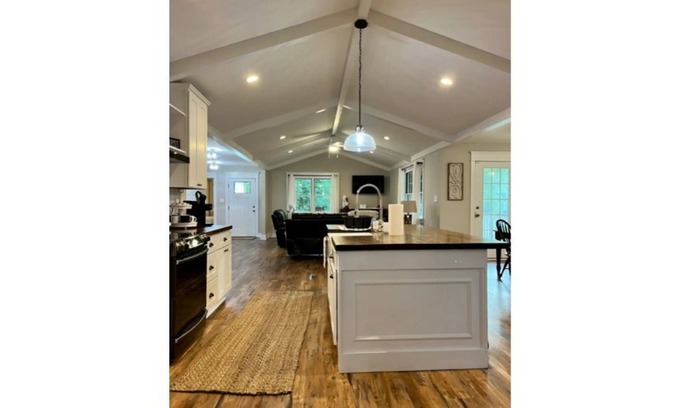 James City House | Farmhouse vibes, hidden gem in New Bern!
