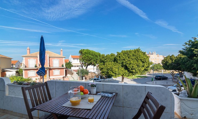 Montenegro Apartment | FARO AIRPORT FLAT 3 by HOMING