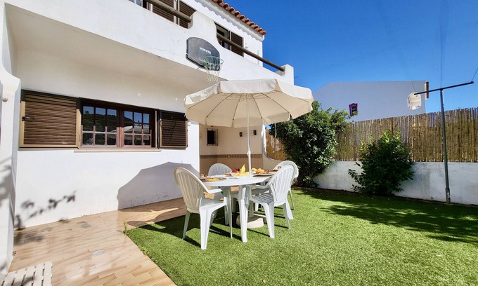 Gambelas Villa | FARO TERRACE VILLA by HOMING