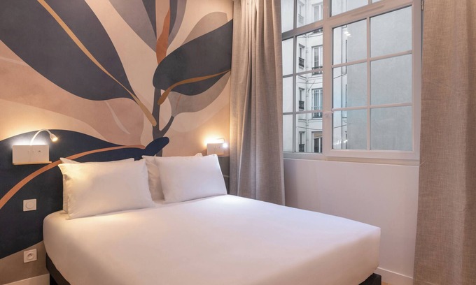 Saint-Vincent-de-Paul Apartment | Faubourg Station