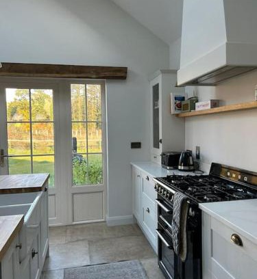 Dungannon House | Favour Royal Cottage - dog friendly forest escape