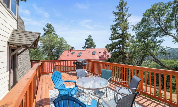 Fawnskin House | Fawnskin Family Cabin - North Shore, Foosball, Fireplace. Deck
