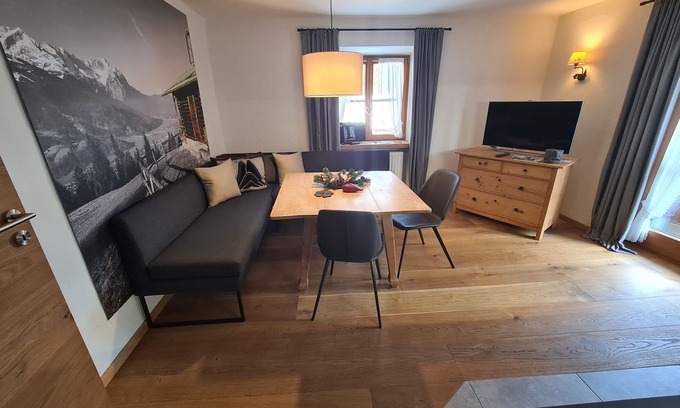Untergrainau Apartment | Feel-good apartment Waxenstein * with 4 balconies