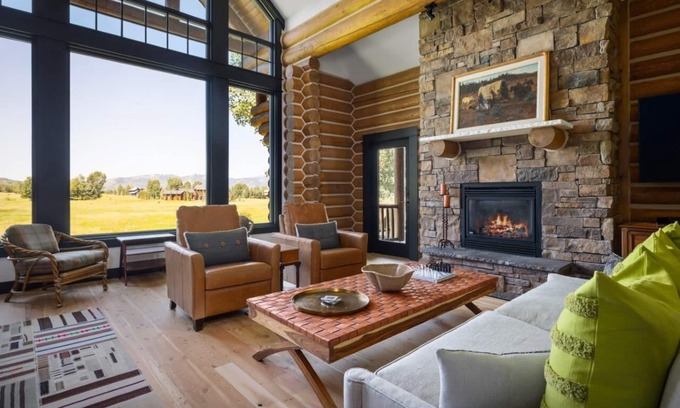Victor Cabin | Fennario Cabin includes Bronze Buffalo Ranch at Teton Springs amenity access