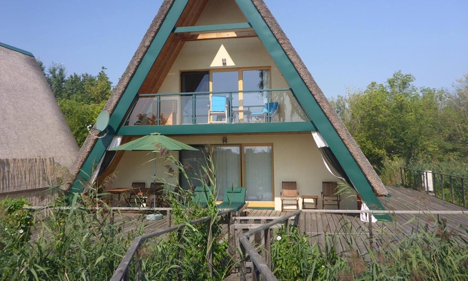 Purbach am Neusiedlersee Apartment | Ferienhäuser Finiki - Ferienhaus, Dusche, WC, 2 Schlafräume