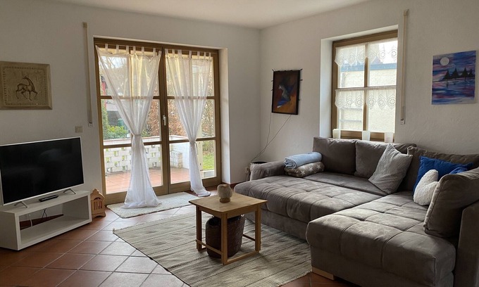 Weiden in der Oberpfalz Apartment | Ferienhaus mit Garten und 3 Schlafzimmer