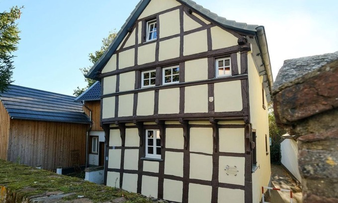 Euskirchen House | Ferienhaus Das Dömchen - 5-bett-ferienhaus Das Dömchen