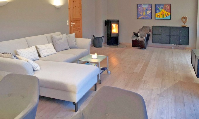 Wees House | Ferienhaus für 6 Gäste mit 120m² in Wees