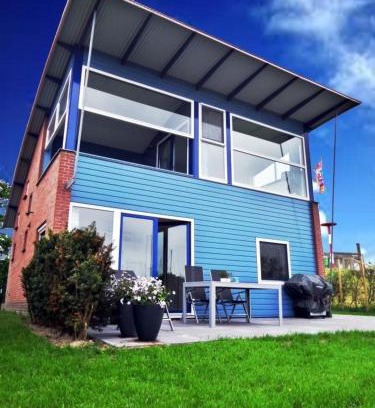 Anjum House | Ferienhaus Jasmijn mit Garten und Terrasse