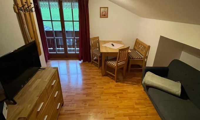 Konigssee Apartment | Ferienwohnung Hoher Göll, 1 bis 2 Personen, 34 qm, Balkon, Mansardenwohnung