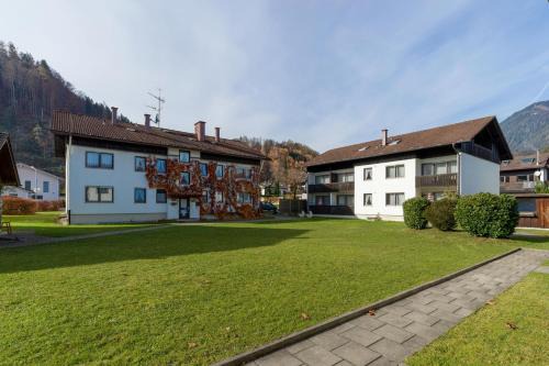 Oberaudorf Apartment | Ferienwohnanlage Oberaudorf C 2 mit Hallenbad und Sauna