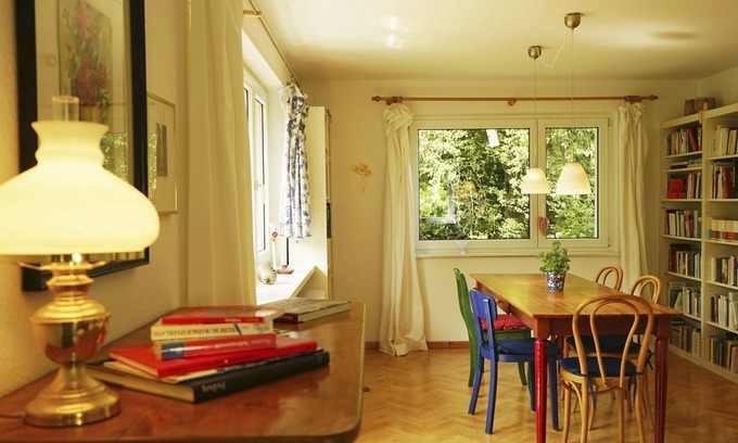 Ehrenkirchen Apartment | Ferienwohnung, 93qm, 2 Schlafzimmer, max. 4 Personen