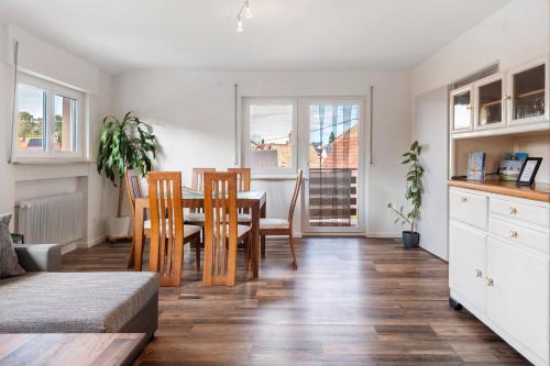 Dattingen Apartment | Ferienwohnung am Bach