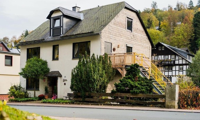 Schwalefeld Apartment | Ferienwohnung bei Willingen mit Garten
