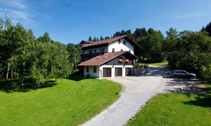 Zachenberg Apartment | Ferienwohnung Bielmeier