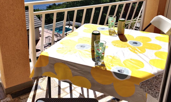 Zagorje Apartment | Ferienwohnung für 2 mit Aufstellpool, Fantastischer Meerblick