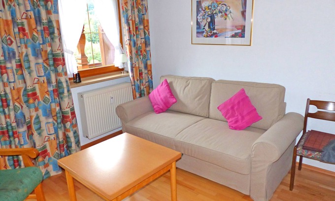 Aschau im Chiemgau Apartment | Ferienwohnung im Erdgesoss, 48 qm, Extra Schlafzimmer mit Balkon