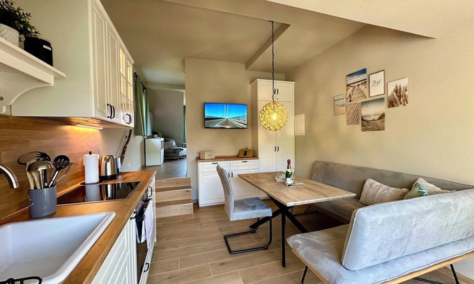 Monchgut-Granitz Apartment | Ferienwohnung in Lobbe mit Meerblick