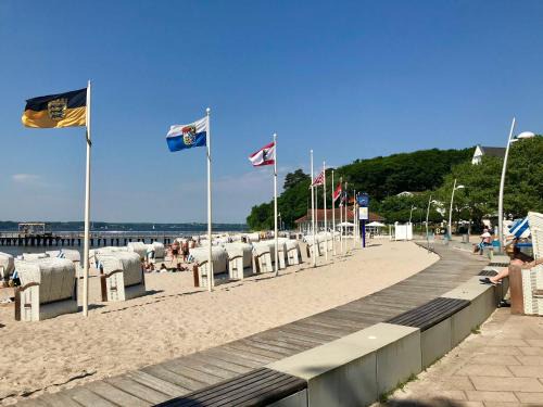 Gluecksburg Villa | Ferienwohnung in Sandwig