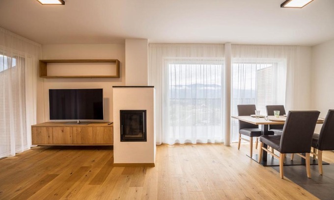 Perca Apartment | Ferienwohnung Kronplatz Blick