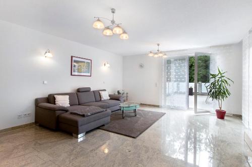 Loerrach Apartment | Ferienwohnung Milita