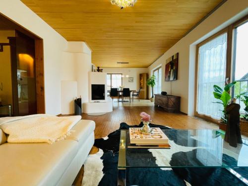 Penzing Apartment | Ferienwohnung Mit Herz und Holz