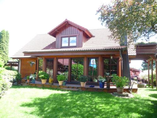 Neukirchen Apartment | Ferienwohnung PANTEN