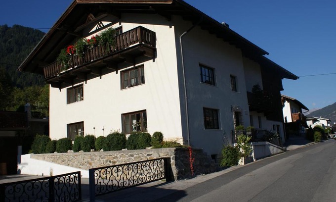 Sautens Apartment | Ferienwohnung Parth