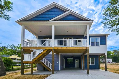 Supply House | Ferry House