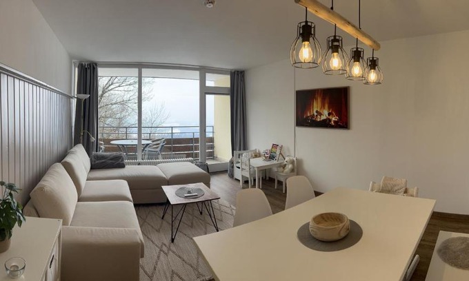 Geyersberg Apartment | FeWo im Bayerischen Wald, perfekt für Familien mit Pool, Abenteuerspielplatz u. Ausblick
