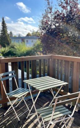 Mittelfeld Apartment | Fewo mit Balkon neben Uni