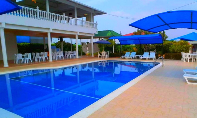 Melgar House | Finca Con Piscina Privada En Melgar