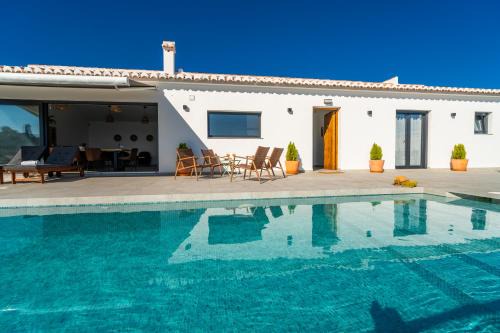 Competa Villa | Finca Los Paseros, BBQ, pool, spectacular sea views