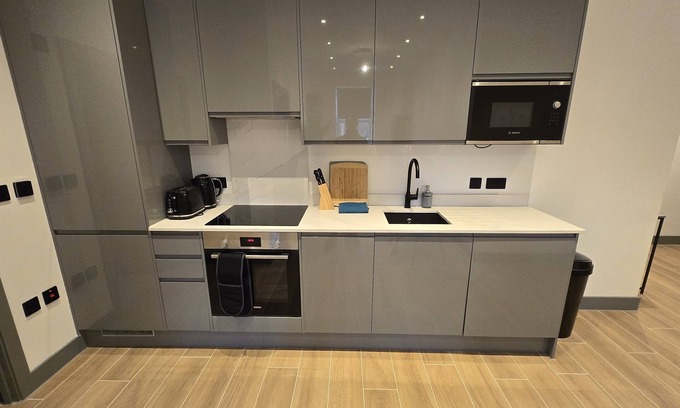 West Finchley Apartment | Finchley Stylish 1-Bed | Great Location